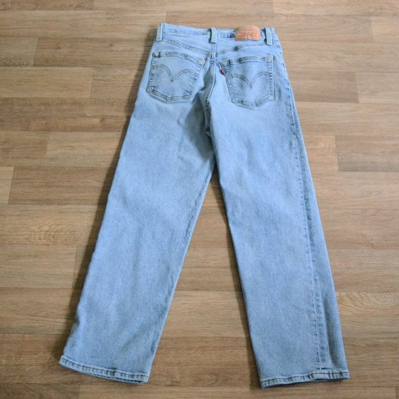 Levi's Ribcage Straight High Waisted Light Wash Jean Size 26 Waist - Picture 4 of 8